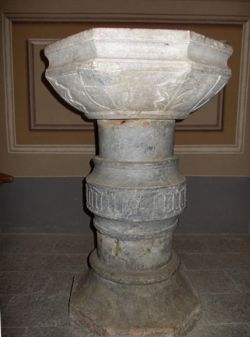 Fonte Battesimale - Parrocchiale della Natività di Maria – Aisone (CN)