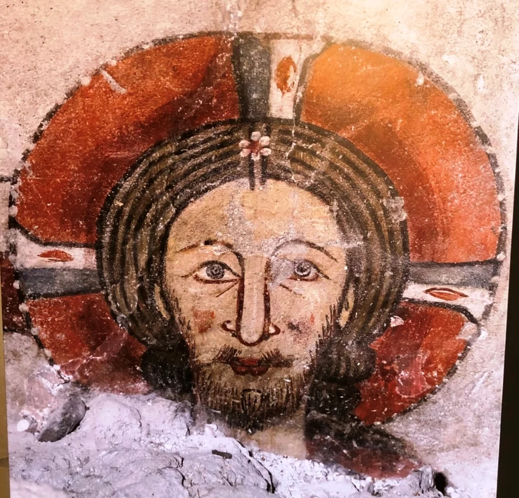 Dattaglio volto di Cristo - Cappella della Vergine e San Giovanni Evangelista a Saint-PierreFrazione Castello Sarriod de la Tour