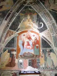 Parete con altare - Cappella di San Pietro a MacraFrazione Camoglieres