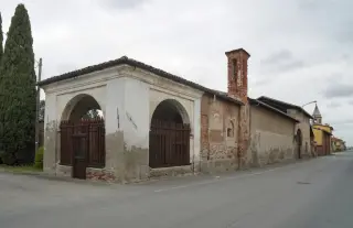 Facciata - Cappella di Santa Maria delle Grazie a Mandello Vitta
