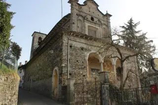 Facciata - Chiesa di San Gottardo a MiasinoFrazione Pisogno