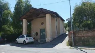 Facciata - Cappella di Santa Croce o San Magno a MondovìFrazione Santa Croce