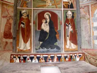 Pala, dettaglio, da sinistra san Bernolfo, Madonna in trono e Bambino, san Donato, XII Apostoli - Cappella di San Bernolfo a Mondovì