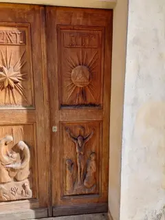 Porta scolpita - Priorato di San Biagio a MondovìFrazione San Biagio