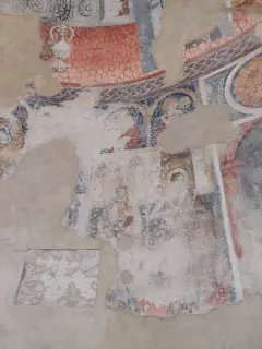 Lacerti  di affreschi - Priorato di San Biagio a MondovìFrazione San Biagio