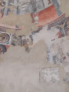 Lacerti  di affreschi - Priorato di San Biagio a MondovìFrazione San Biagio