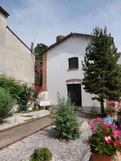 Facciata - Chiesa di San Giovanni a Montaldo Roero
