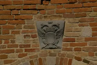 Stamma in facciata - Cappella di Sant'Andrea al Castello a Montiglio Monferrato