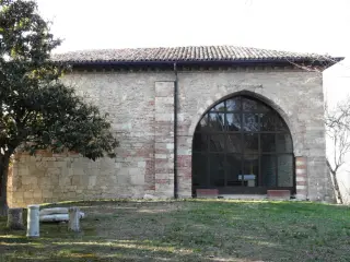 Fianco - Cappella di Sant'Andrea al Castello a Montiglio Monferrato