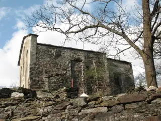 Fianco - Cappella di San Pietro a Novalesa