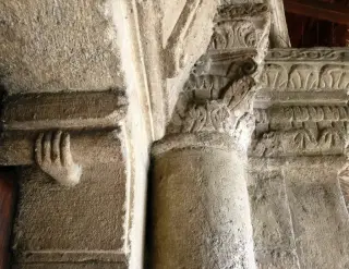 Capitelli scolpiti - Parrocchiale di San Giacomo a Gavi