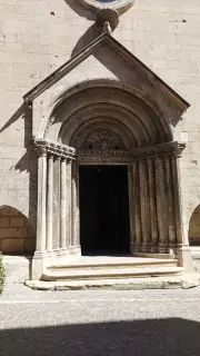 Portale - Parrocchiale di San Giacomo a Gavi