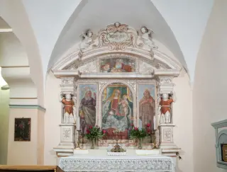 Madonna col Bambino, San Bartolomeo e San Francesco - Chiesa di Santa Maria Assunta di Caristo a BorgomaneroFrazione Santa Cristina