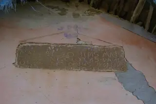 Lapide in facciata - Chiesa di San Martino a Olmo GentileFrazione Lavagnini
