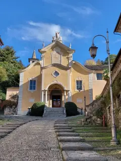 Facciata - Parrocchiale di Santa Maria Assunta a Orta San Giulio