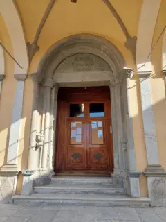 Portale - Parrocchiale di Santa Maria Assunta a Orta San Giulio