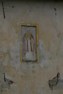Affresco vescovo - Resti dell'Abbazia di San Frontiniano a Alba
