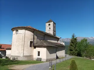 Abside e campanile - Parrocchiale di San Michele a Pecco