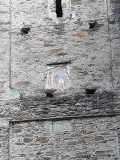 Resti di affresco sul campanile - Chiesa di San Giacomo a PessinettoFrazione Gisola