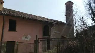 Fianco e campanile - Oratorio di San Bernardo a Pietra Marazzi