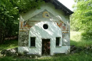 Facciata - Oratorio dei Santi Bernardo e Bernardino a Cravagliana