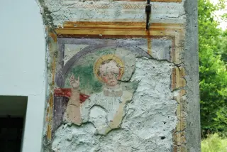 Affresco in facciata - San Bernardo? - Oratorio dei Santi Bernardo e Bernardino a Cravagliana