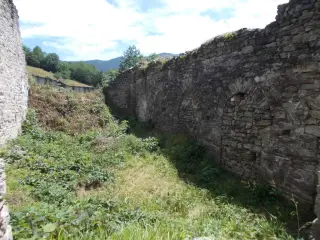 Interno - Resti Della Chiesa di San Martino a PerreroFrazione San Martino