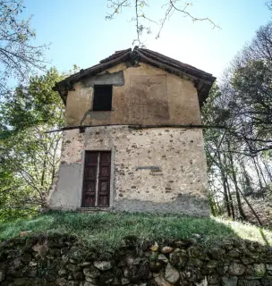 Facciata - Oratorio di San Pietro di Sotto a BorgomaneroFrazione Cumiona