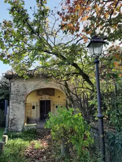 Vista - Cappella di San Grato e San Lazzaro o dei Danesy a Roletto