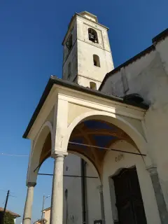 Portico in facciata - Parrocchiale dei Santi Vito e Modesto a San Pietro MosezzoFrazione Mosezzo