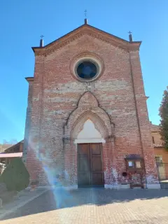 Facciata - Chiesa di San Giulio a San Damiano d'AstiFrazione San Giulio