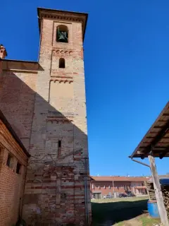 Campanile - Chiesa di San Giulio a San Damiano d'AstiFrazione San Giulio