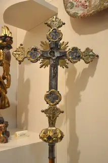 Croce astile XV secolo - Parrocchiale di San Brizio a Avise