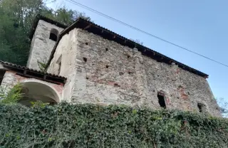 Fianco - Chiesa di San Giuseppe a Serravalle SesiaFrazione Vintebbio