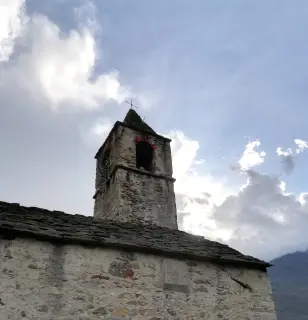 Fianco e campanile - Chiesa di San Giacomo a Settimo VittoneFrazione Montestrutto