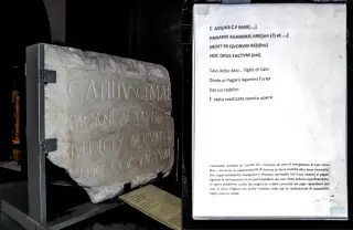 Stele romana - Parrocchiale di San Vittore a Sizzano