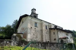 Fianco - Parrocchiale dei Santi Andrea e Gaudenzio a ValduggiaFrazione Zuccaro