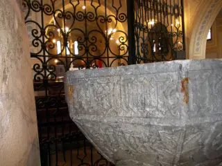 Fonte battesimale CREATOREM - Parrocchiale di San Giovanni Battista a Valmala