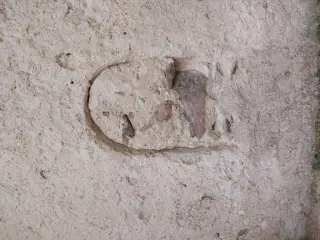 Monofora tamponata - Cappella di Sant'Onorato a ValmalaFrazione Gay