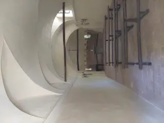 Interno dalla finestrella votiva - Chiesa di San Costanzo a Vignolo