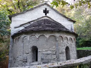 Abside - Oratorio di San Giacomo al Basso a VerbaniaFrazione Fondotoce