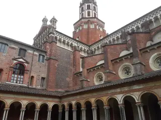 Chiostro - Abbazia di Sant'Andrea a Vercelli