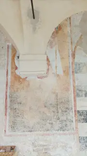 Tracce di afreschi - Pieve di Santa Maria in Bredolo a MondovìFrazione Breolungi