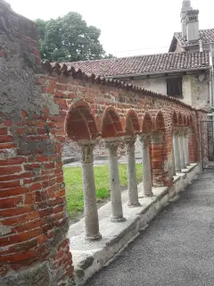 Vista - Chiostro dei Canonici della Catterale a Ivrea