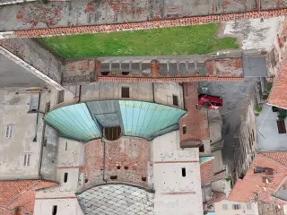 Vista dall'alto - Chiostro dei Canonici della Catterale a Ivrea