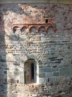 Monofora - Chiesa di San Giacomo in Carpeneto a Caravino