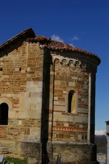 Fianco destro e abside - Chiesa Cimiteriale di San Martino a Montafia