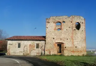 Fianco destro e abside - Chiesa di Santa Maria delle Grazie a Recetto