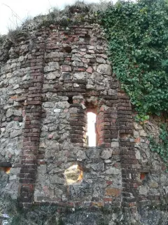 Abside - Ruderi della Pieve di San Lorenzo a Gattinara