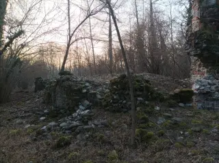 Resti - Ruderi Della Cappella di San Giorgio a Gattinara